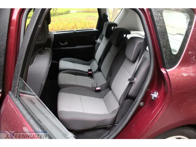 Renault Scénic 1.2 TCe Limited 2013 Benzine 12