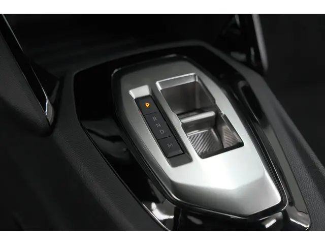 Peugeot 2008 1.2 Hybrid 136 Style 2025 Hybride Benzine 39