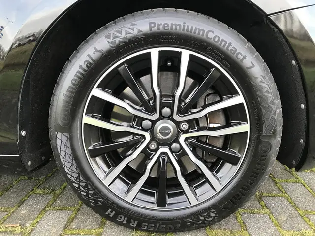 Volvo V40 2.0 D2 Nordic+ Automaat 2018 Diesel 35