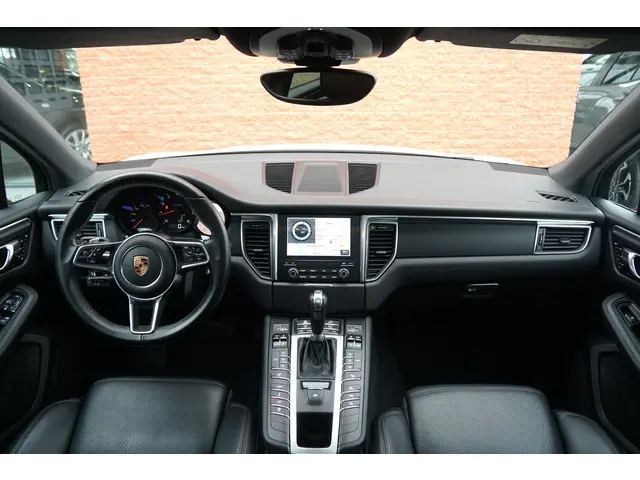 Porsche Macan 2.0 2018 Benzine 4