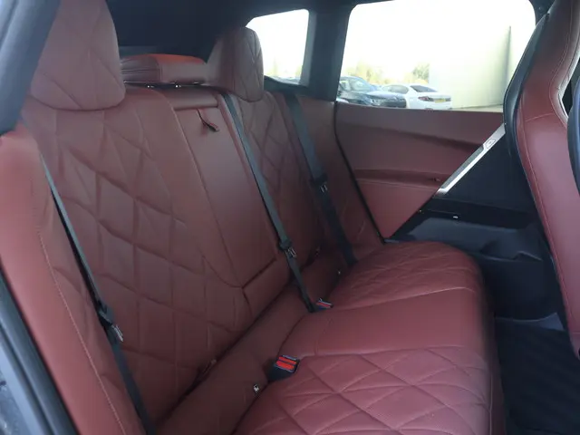 BMW iX xDrive50 High Executive 112 kWh 2022 Elektrisch 12