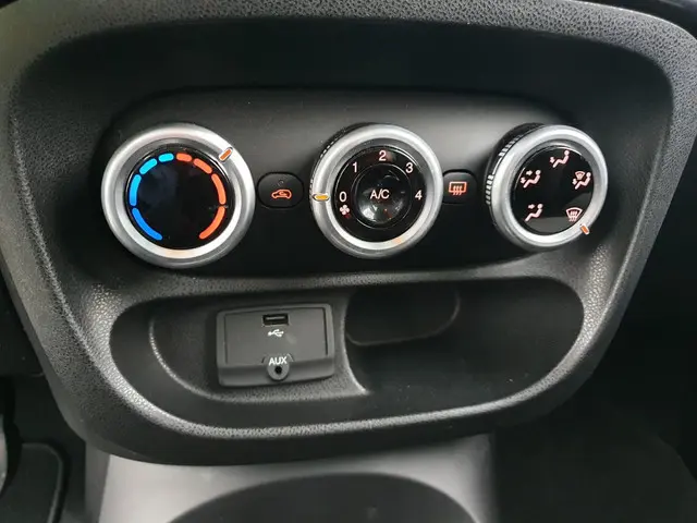 Fiat 500L 0.9 TwinAir Easy Eco 2013 Benzine 19