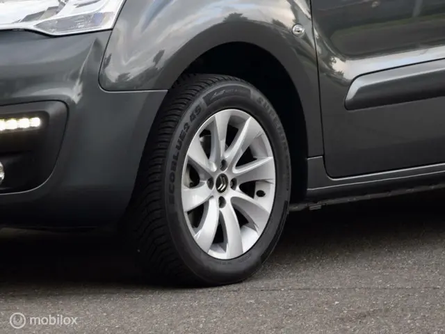 Citroën Berlingo combi 1.2 PureTech Feel 2017 Benzine 23