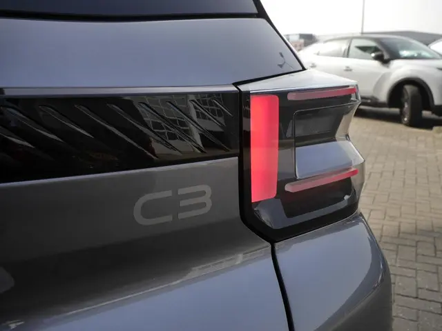 Citroën C3 1.2 Hybrid 110pk Max 2026 Hybride Benzine 31