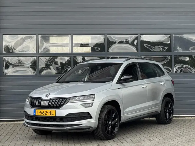 Škoda Karoq 1.5 TSI ACT SPORTLINE BUSINESS 2021 Benzine