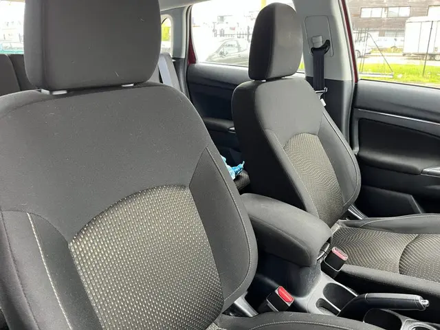 Mitsubishi ASX 1.6 Cleartec Intense+ 2015 Benzine 14