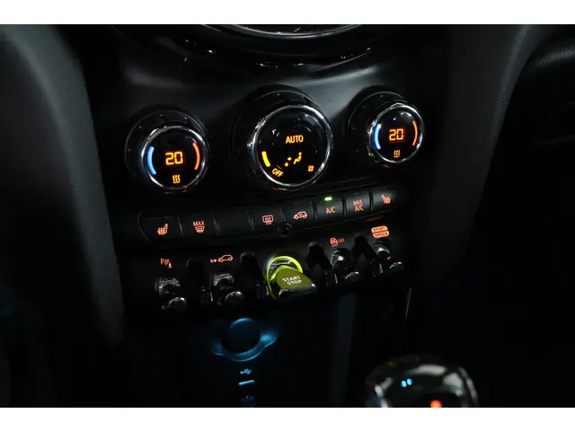 MINI Electric Mini MINI Yours 33 kWh 2023 Elektrisch 18