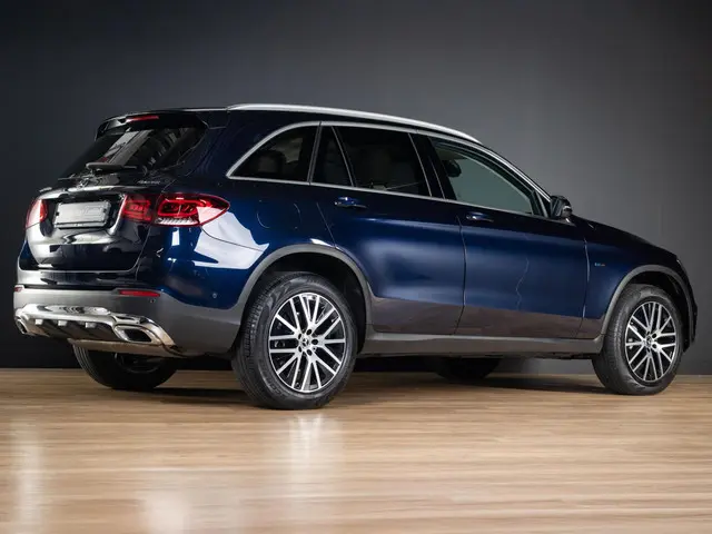 Mercedes-Benz GLC 300e 4MATIC 2020 Hybride Benzine 2