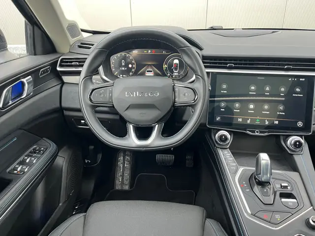 Lynk & Co 01 1.5 Pano / Key Less / NAP 2023 Hybride Benzine 12