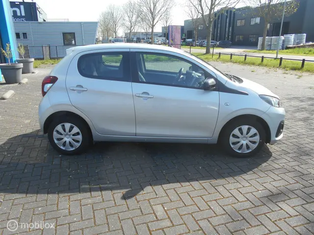 Peugeot 108 1.0 e-VTi Blue Lion 2017 Benzine 6