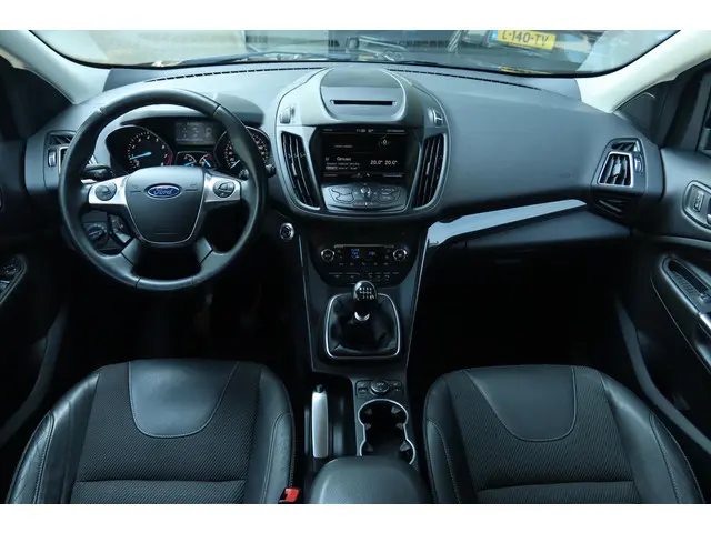 Ford Kuga 1.5 TITANIUM 2015 Benzine 9