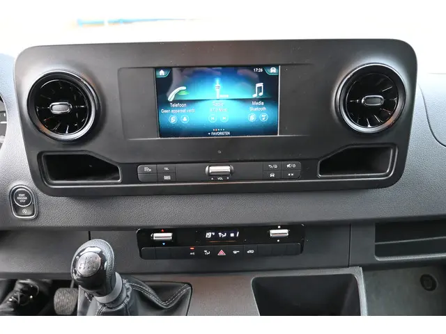 Mercedes-Benz Sprinter 317 CDI L2H2 RWD 2024 Diesel 6