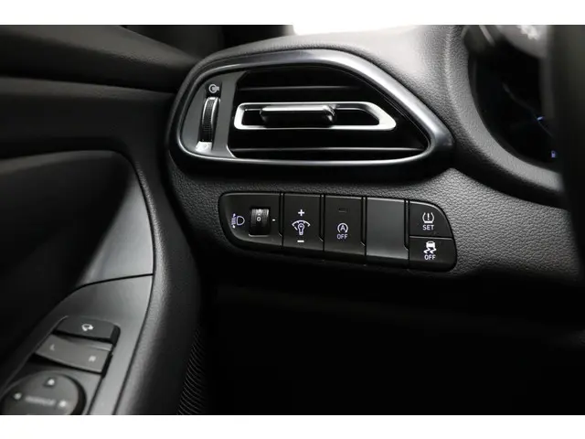 Hyundai i30 1.0 T-GDi MHEV N-line 2024 Hybride Benzine 29