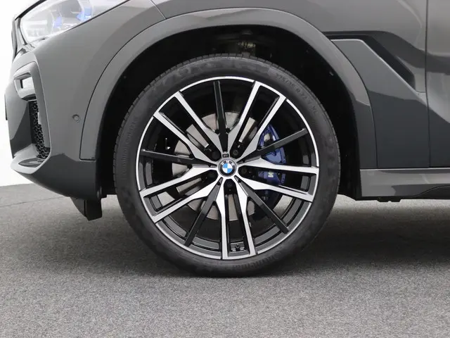 BMW X6 xDrive40i 2021 Benzine 8