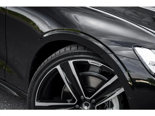 Volvo S60 2.0 B4 Ultimate Dark 2023 Benzine 55