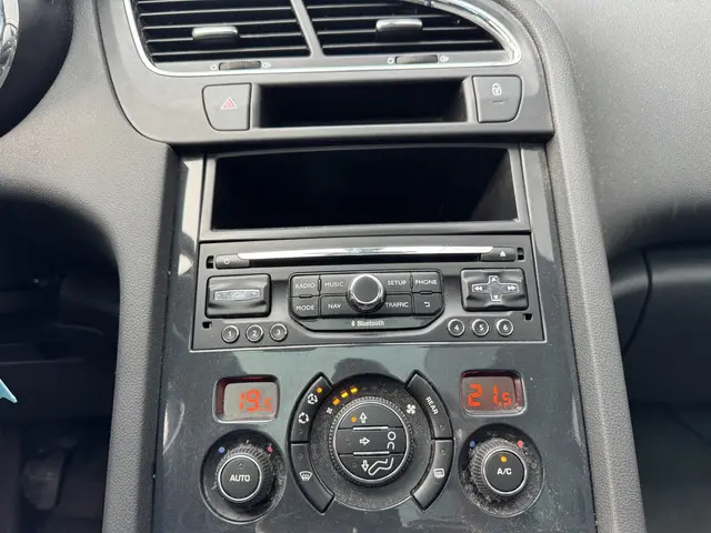 Peugeot 5008 1.2 PureTech Style 7p. 2016 Benzine 23