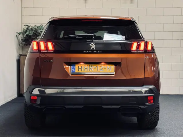 Peugeot 3008 1.2 PureTech Allure 2020 Benzine 3
