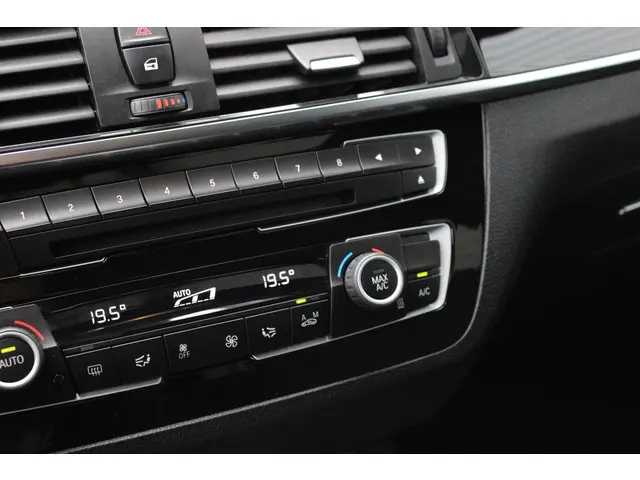 BMW 1 Serie 118i M Sport 2018 Benzine 21