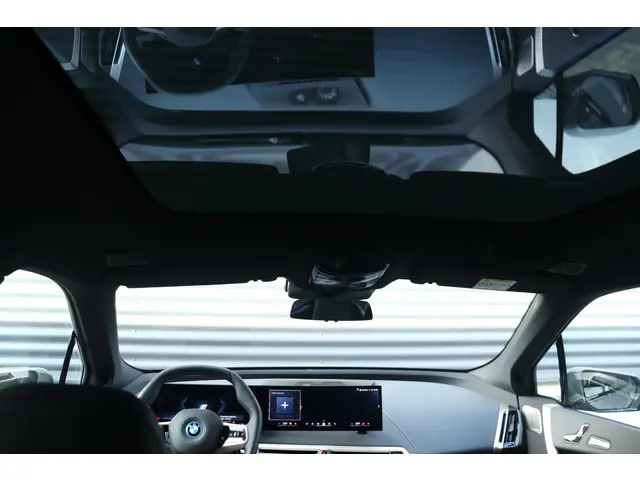 BMW iX xDrive40 High Executive 2025 Elektrisch 32