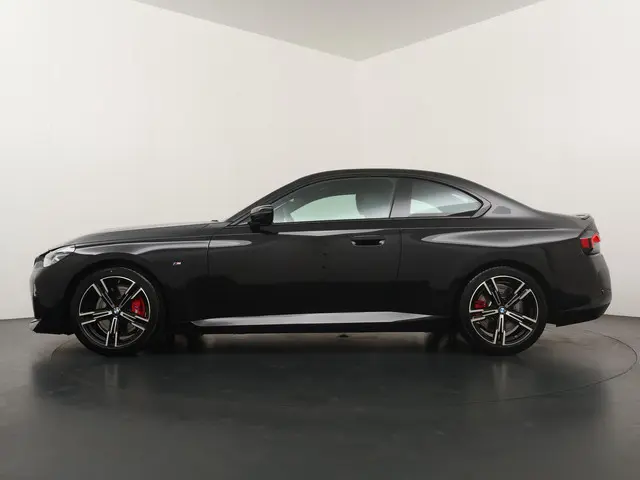 BMW 2 Serie Coupé 218i 2024 Benzine 12