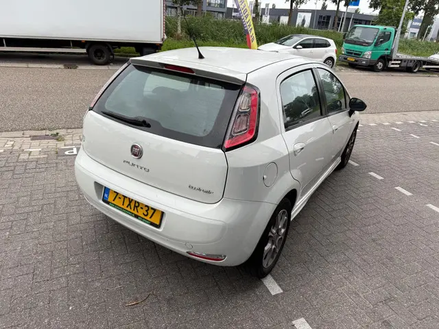 Fiat Punto Evo 0.9 TwinAir Young ((( 105.000 km ))) 2014 Benzine 11