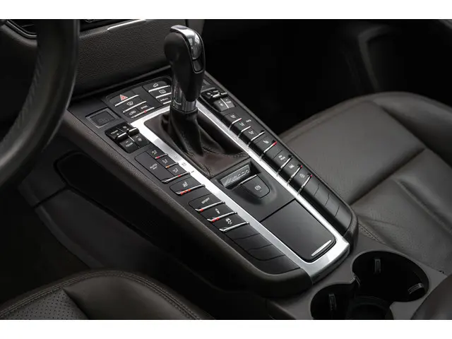 Porsche Macan 2.0 2018 Benzine 15