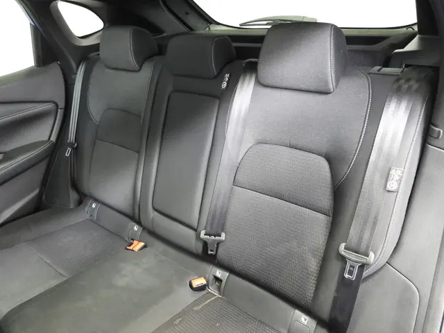 Nissan QASHQAI 1.3 MHEV N-Connecta Design 2023 Benzine 24