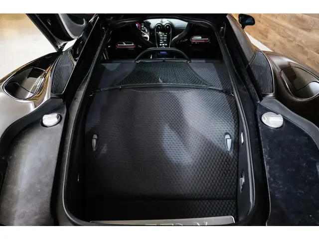 McLaren GT 4.0 V8|Lift|MSO|B&W|Dealer|Pano| 2021 Benzine 23