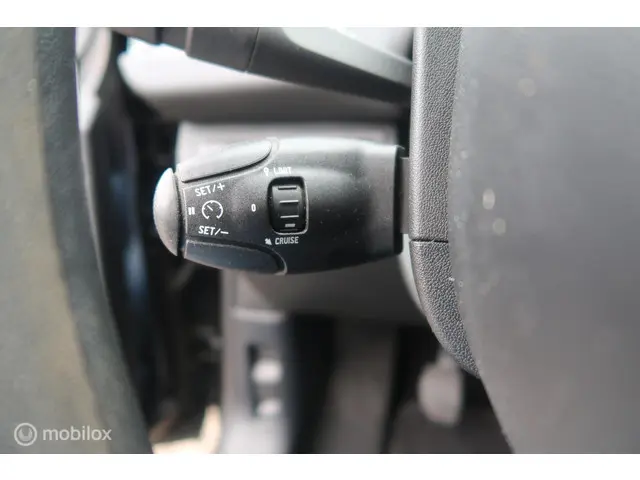 Peugeot 208 1.2 PureTech Blue Lease 2015 Benzine 17