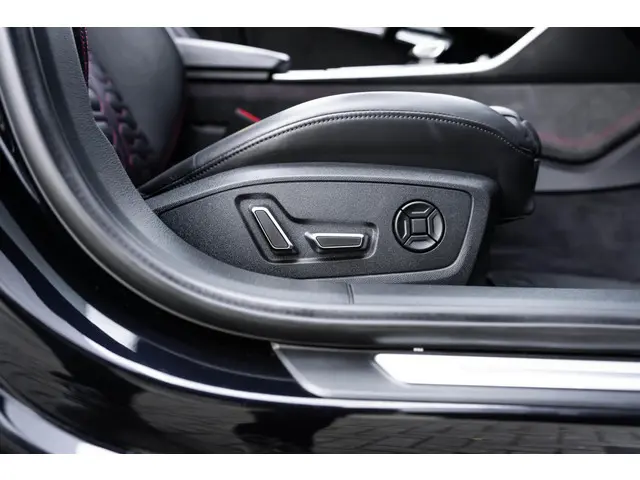 Audi RS6 A6 Avant TFSI quattro 2020 Benzine 63