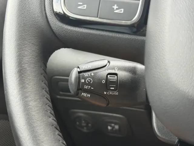 Citroën C3 Aircross 1.2 PureTech Max 2024 Benzine 23