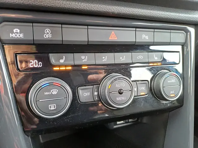 Volkswagen T-Roc 1.5 TSI Sport 2020 Benzine 51