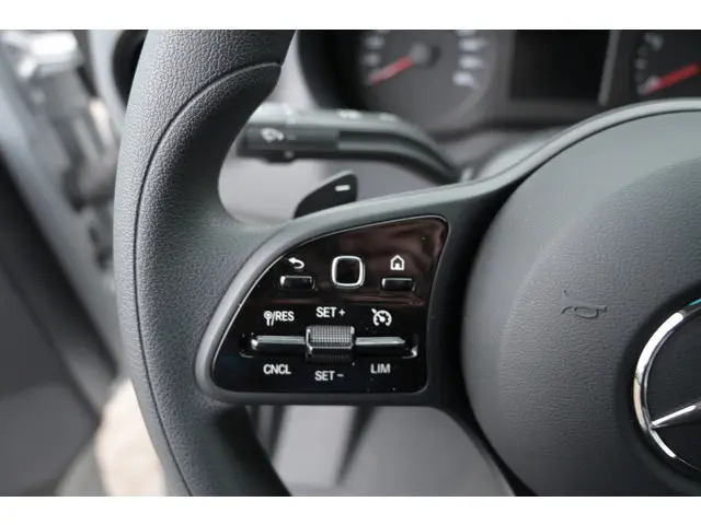 Mercedes-Benz Sprinter 317 CDI L3H2 2024 Diesel 14
