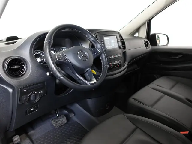 Mercedes-Benz Vito 2
