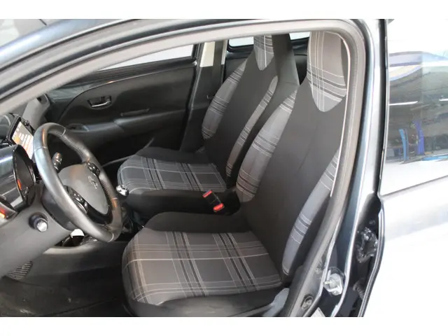 Peugeot 108 1.0 e-VTi Allure 2016 Benzine 7