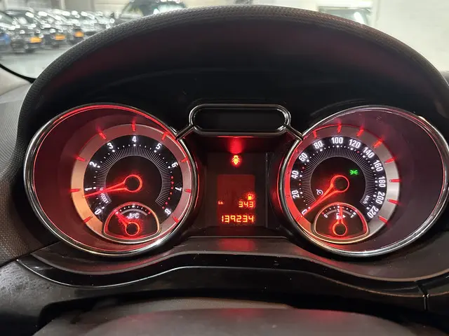 Opel ADAM 1.2 Glam 2014 Benzine 12