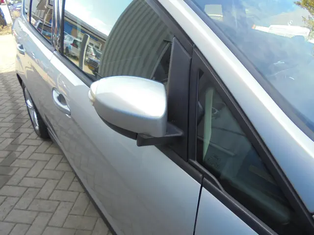 Ford C-MAX 1.0 Titanium APK TREKHAAK 2013 Benzine 30