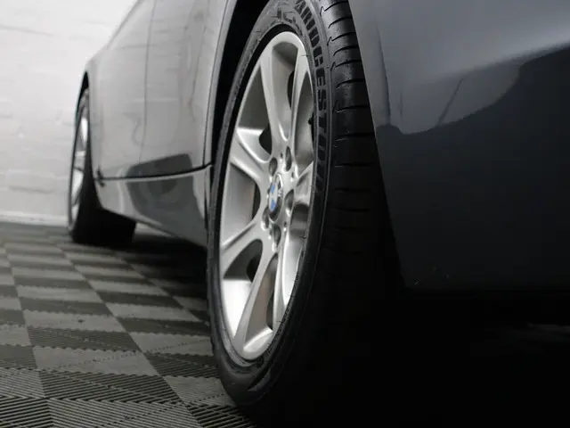 BMW 3 Serie 328i 245pk High Executive Aut- 2012 Benzine 28