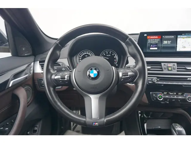 BMW X1 xDrive25e 2021 Hybride Benzine 10