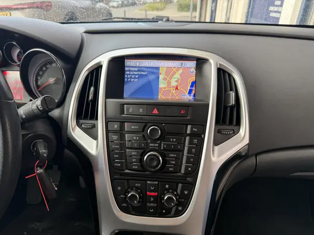 Opel Astra Sports Tourer 1.4 Turbo Cosmo 2013 Benzine 9