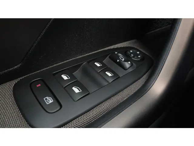 Peugeot 2008 1.2 PureTech Allure 2016 Benzine 18