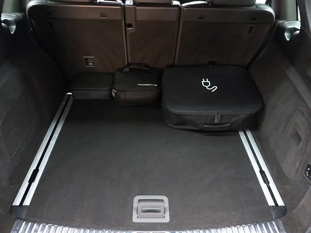 Porsche Cayenne 3.0 S E-Hybrid Aut- 2015 Hybride Benzine 30