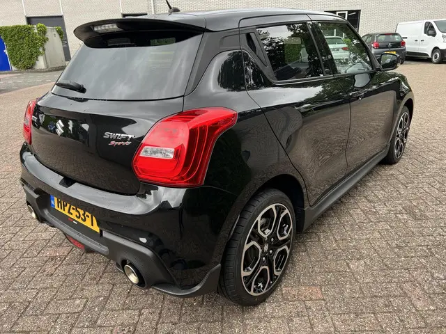 Suzuki Swift 1.4 Sport*Carplay*Clima*Cruise*Navi 2019 Benzine 3