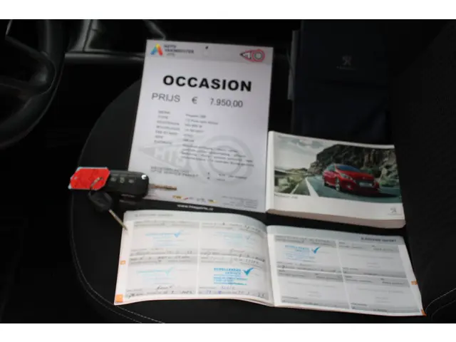 Peugeot 208 1.2 PureTech Active 2017 Benzine 24