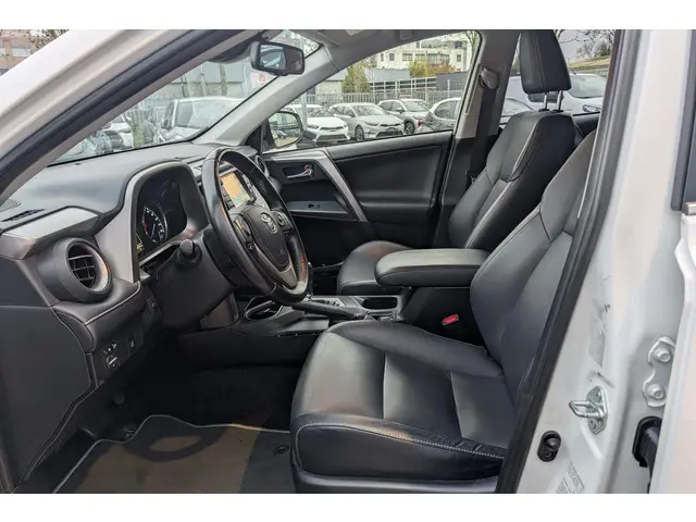 Toyota RAV4 2.5 Hybrid Executive 2017 Hybride Benzine 14