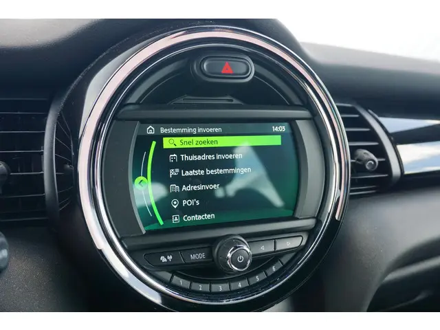 MINI 3-Deurs Cooper 2019 Benzine 23