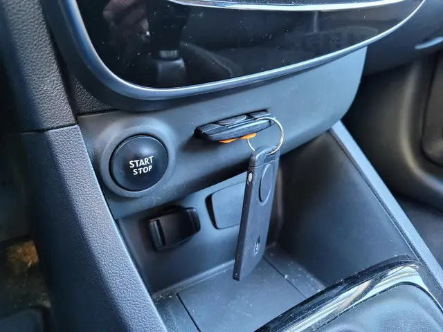 Renault Clio Estate 0.9 TCe Limited 2019 Benzine 32