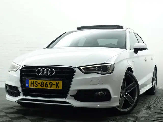 Audi A3 Limousine 1.4 TFSI S-line Aut- 2016 Benzine 30