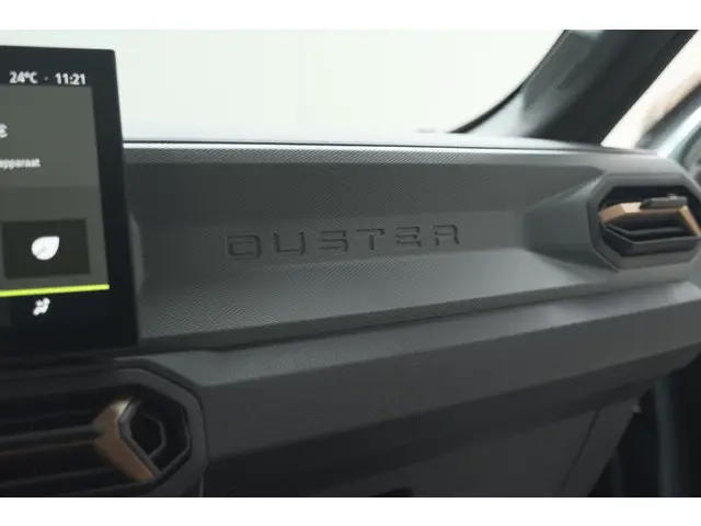 Dacia Duster Mild Hybrid 130 Extreme 2024 Benzine 50