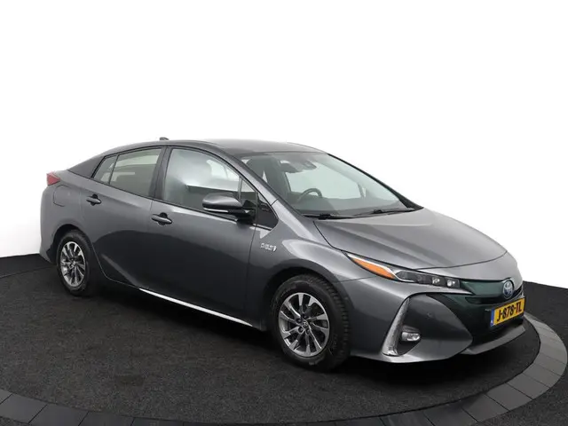 Toyota Prius 1.8 Plug-in Executive 2019 Hybride Benzine 14